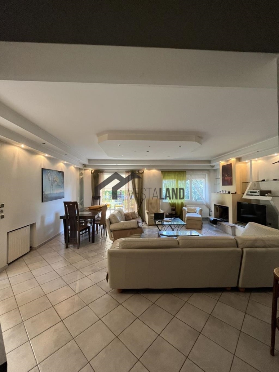 (For Sale) Residential Maisonette || Athens North/Vrilissia - 262 Sq.m, 4 Bedrooms, 480.000€ 