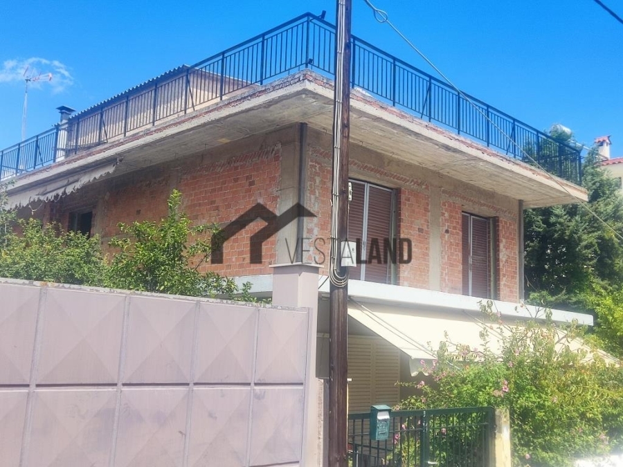 (Προς Πώληση) Κατοικία Οροφοδιαμέρισμα || Αθήνα Βόρεια/Λυκόβρυση - 105 τ.μ, 3 Υ/Δ, 140.000€ 