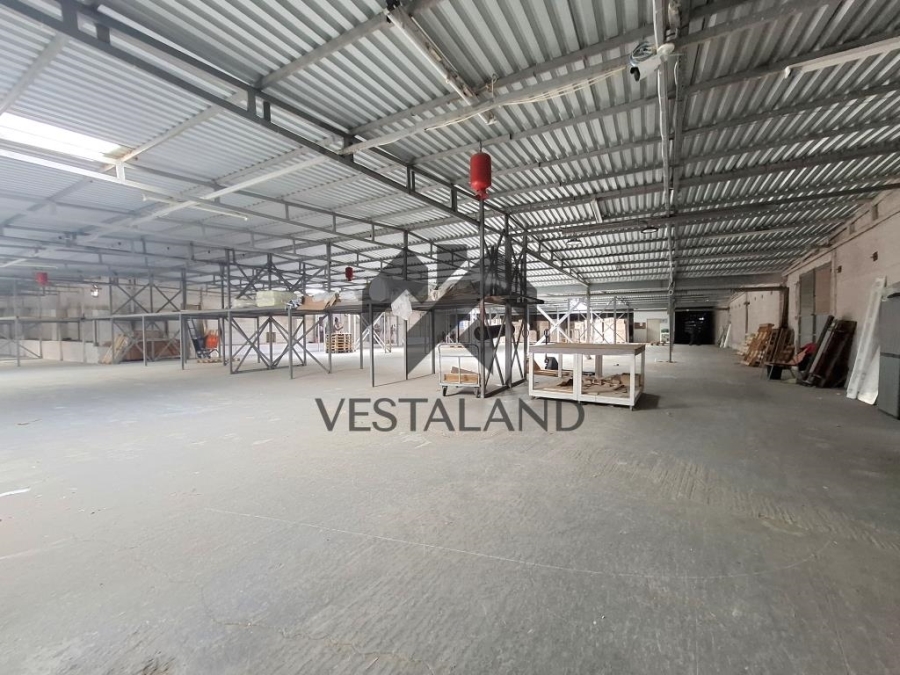 (For Rent) Commercial Logistics Storage space || East Attica/Paiania - 2.400 Sq.m, 7.200€ 